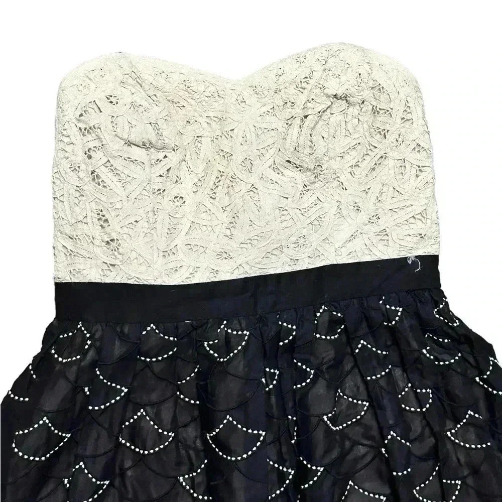 NWT Anthropologie Meadow Rue Womens 8 Lace Dress Black Ivory Strapless - Picture 3 of 9